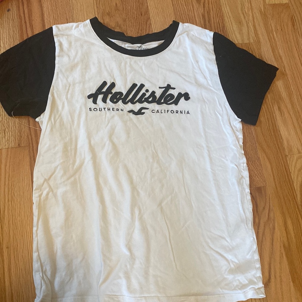 Black and White Hollister Logo Tee